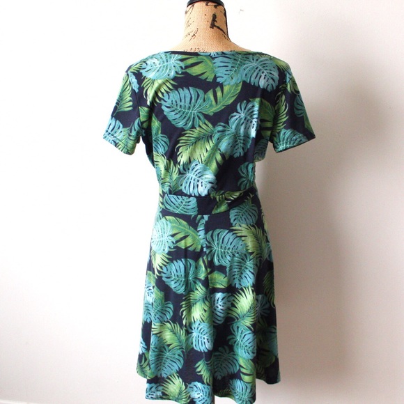 MS Basic Large Casual Green Short Sleeve Tropical Print Wrap Midi Dress - Picture 2 of 7